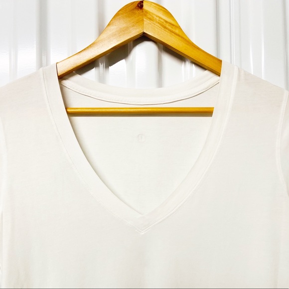 Lululemon Love Tee - Picture 7 of 8